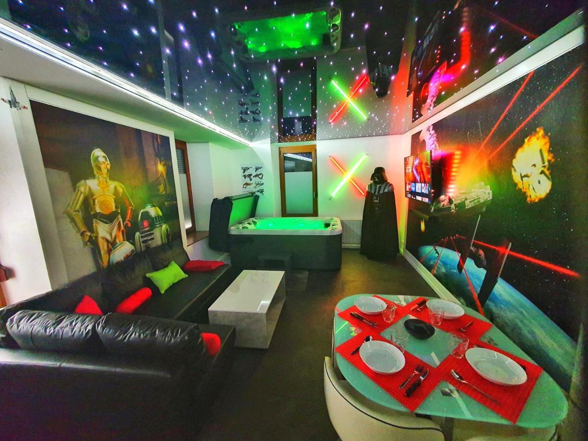 -galaxy Spa-jacuzzi-insolite-4pers-jardin-spa-clim Appartement *