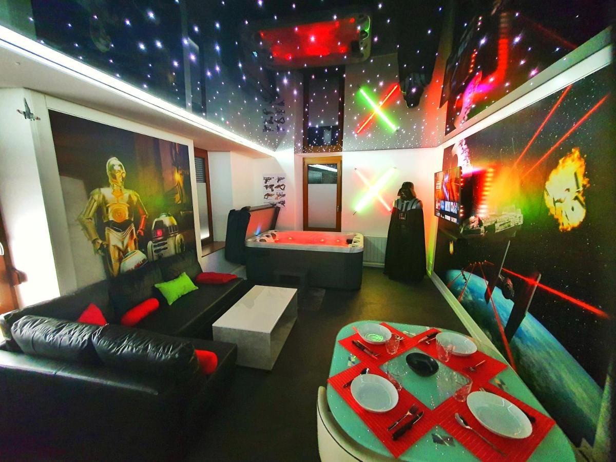 Galaxy Spa-4 Pers-jacuzzi-insolite-parking-jardin-clim-colmar *
